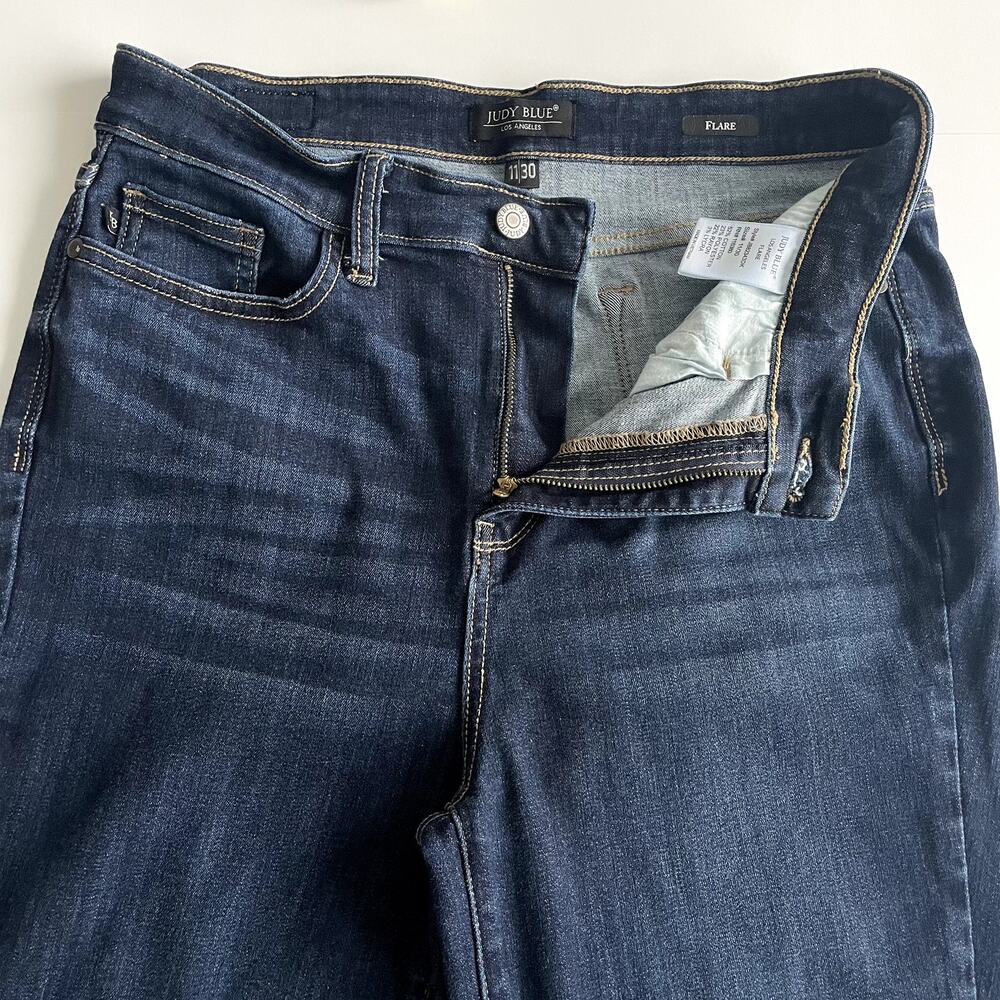 Judy Blue Women's Flare Jeans size 11/30 Raw Hem - Picture 5 of 15